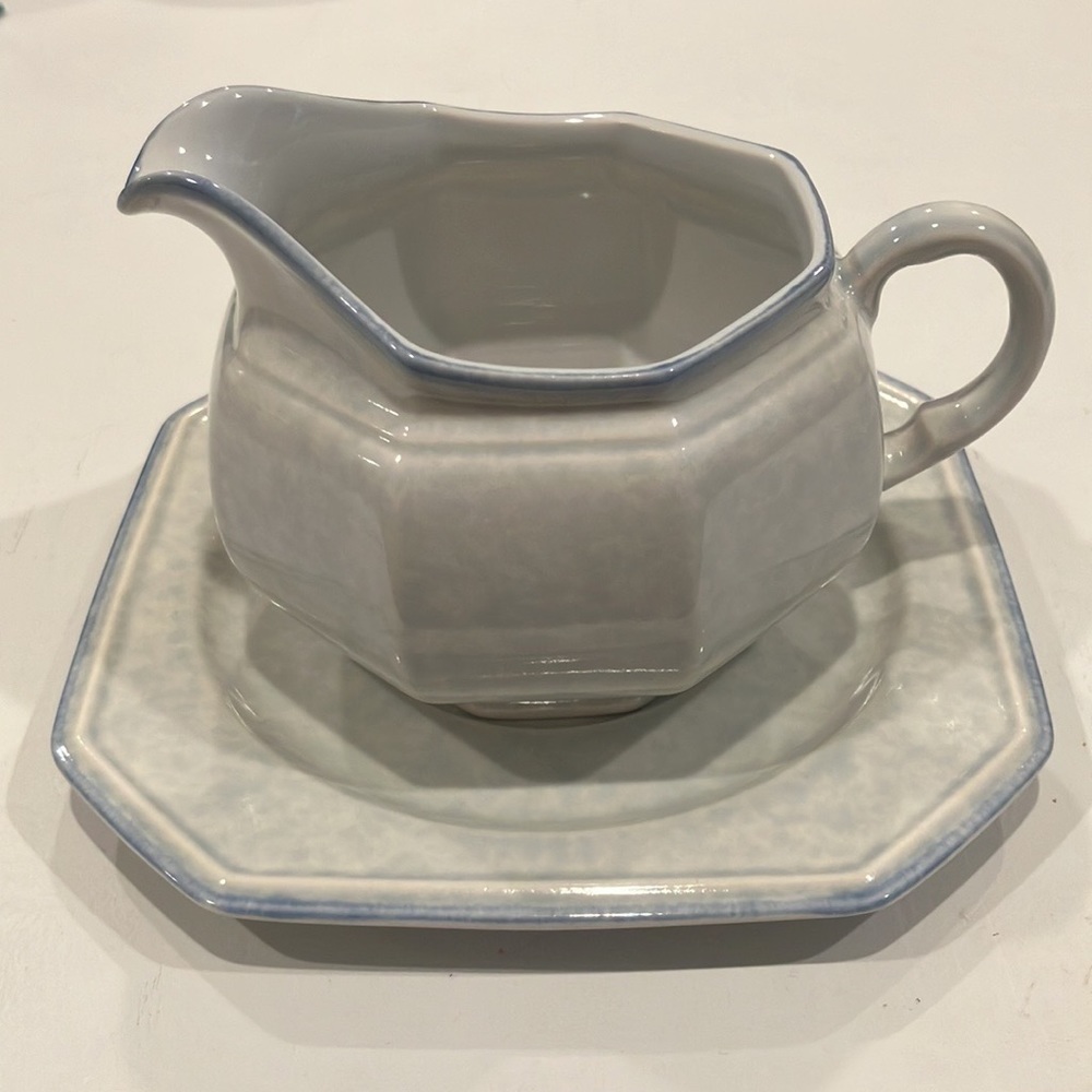 Mikasa | Avante Blue Gravy Bowl Set